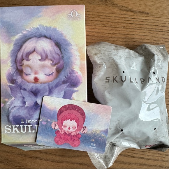 “Blossom” Skullpanda L'impressionnisme Plush Pendant - 100% Authentic POP MART - Picture 1 of 8